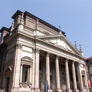 big size photo in the gallery