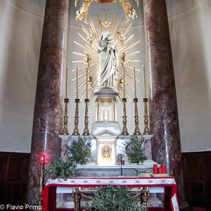 big size photo in the gallery